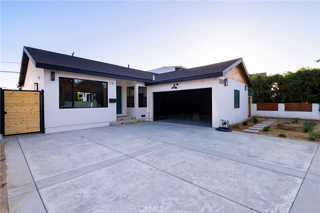 5397 S Slauson
