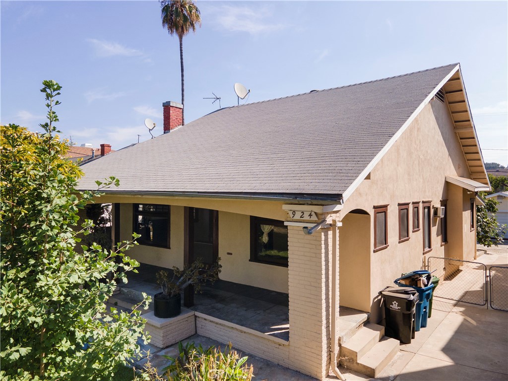 924 N Stoneman