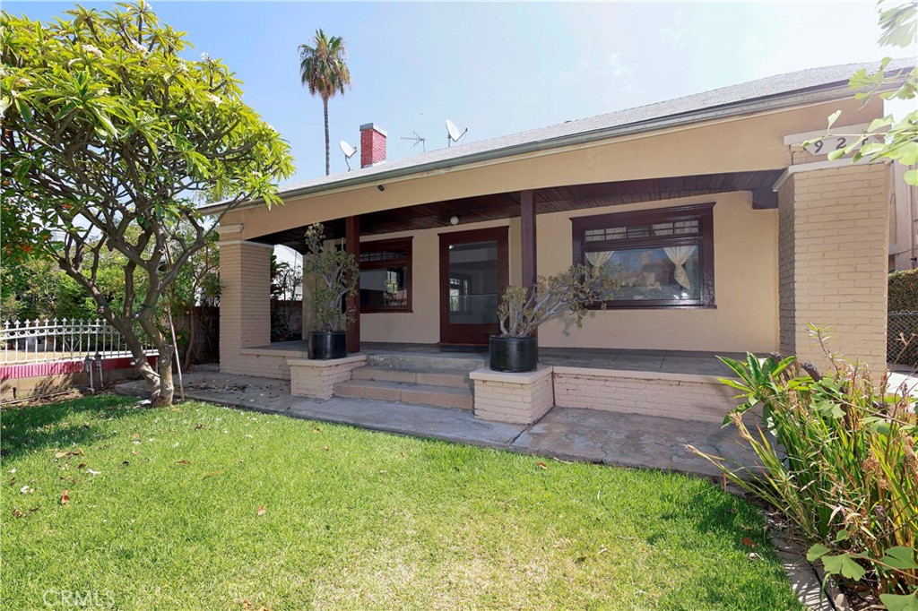 924 N Stoneman