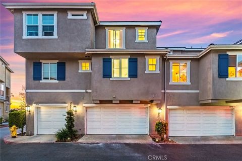 Photo of 1572 Hackberry Pl, Chula Vista, CA 91915 (MLS # SW25251421)