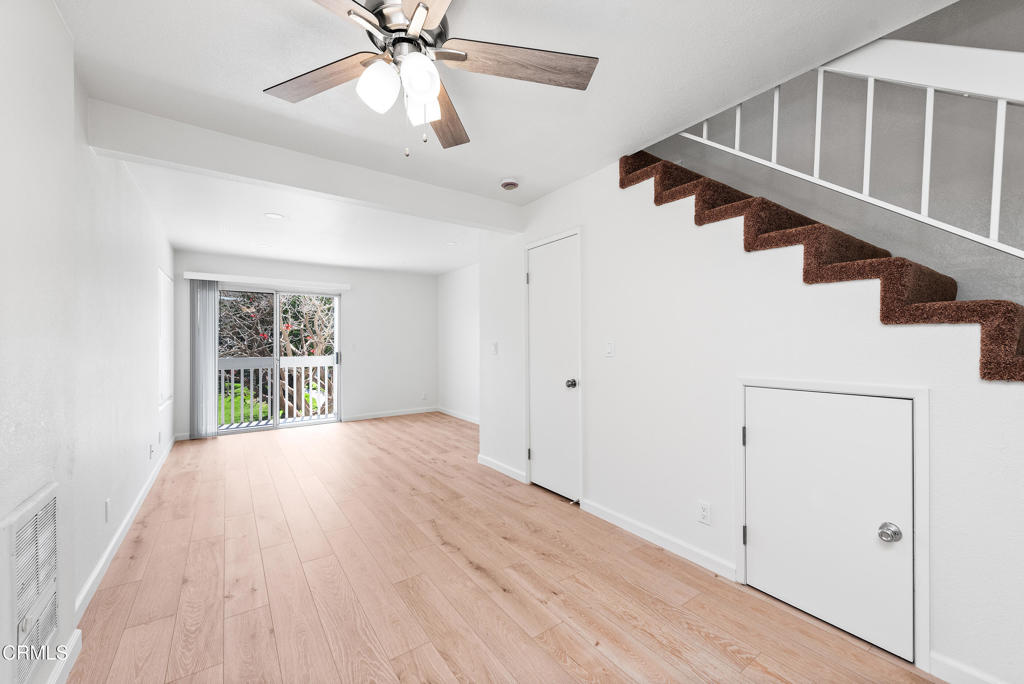 201 S Ventura Road 6