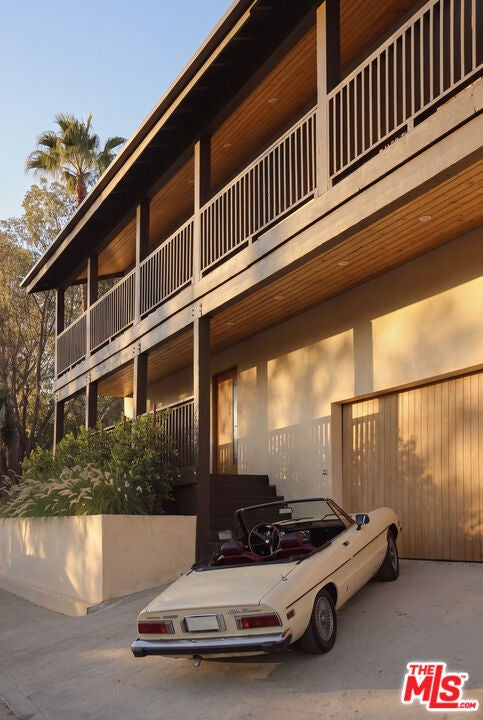 4321 Glenalbyn Drive