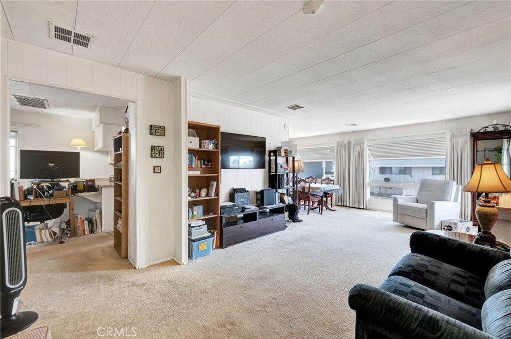2755 Arrow Highway 142
