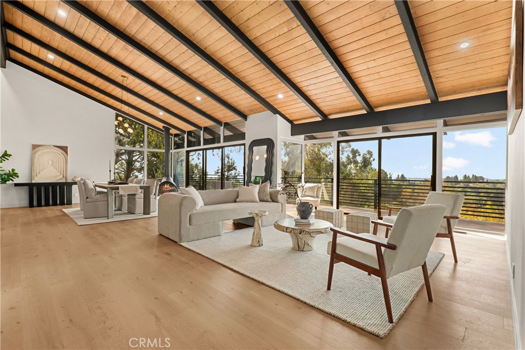 Properties 4 701 La Portada