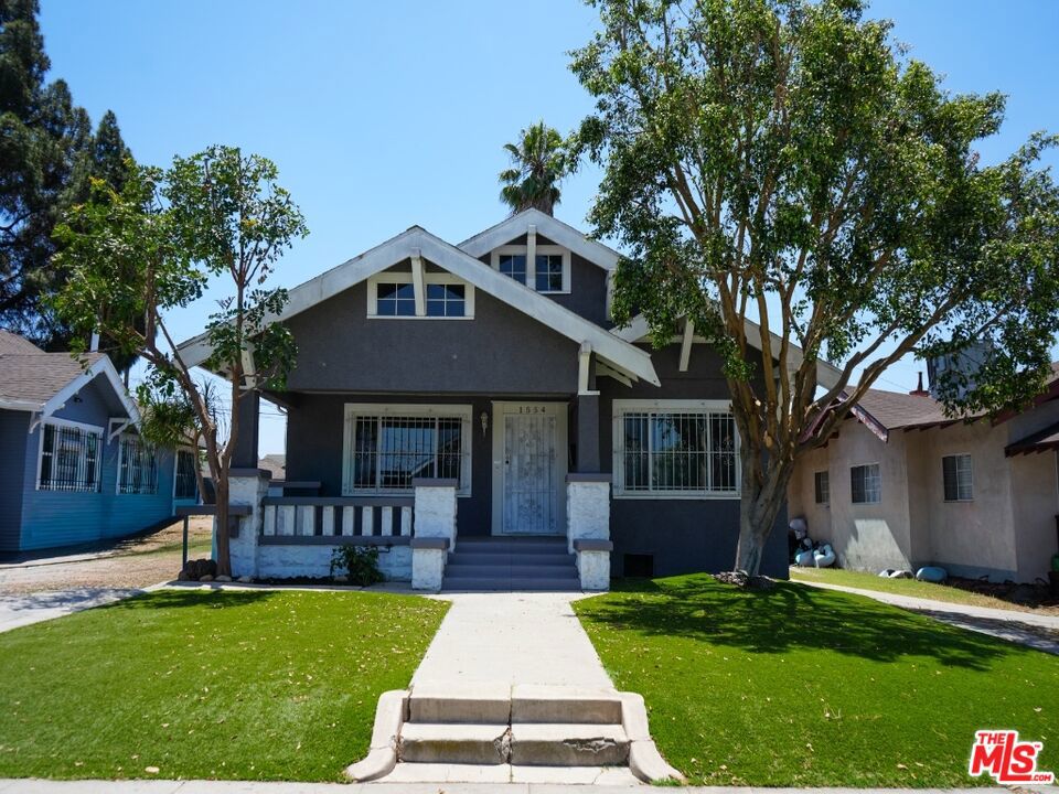 1554 W 46th Street