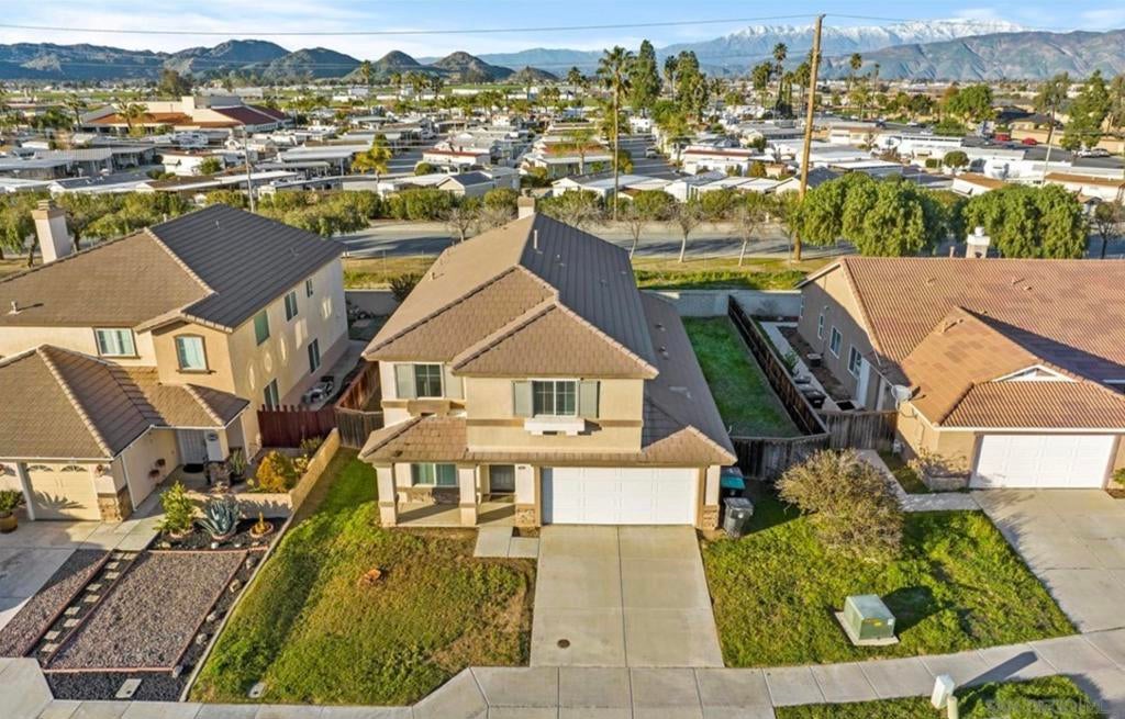 4190 Rainbow View Way