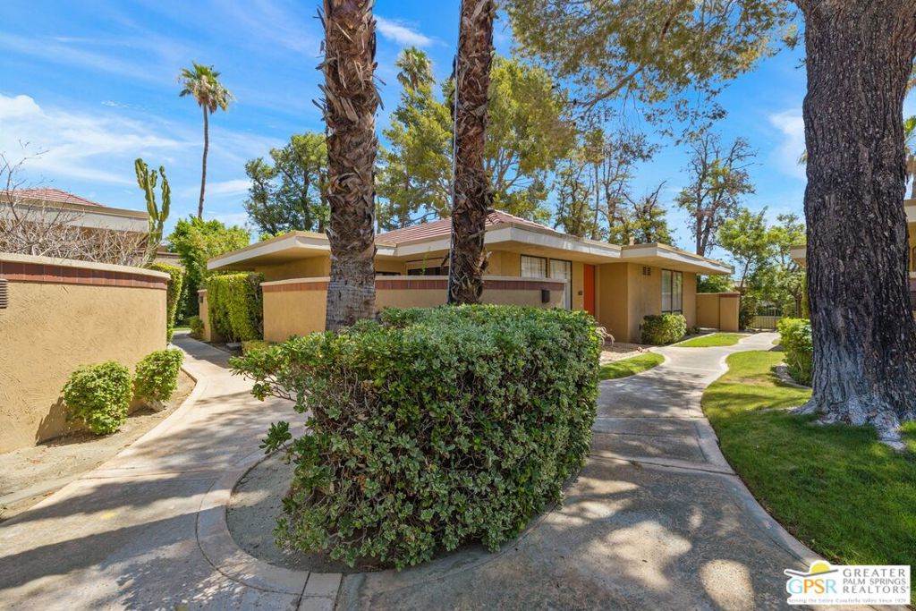 2501 N Indian Canyon Drive 611