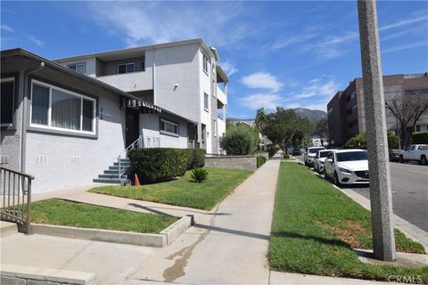 Photo of 317 Providencia Avenue #C, Burbank, CA 91504 (MLS # GD26066948)