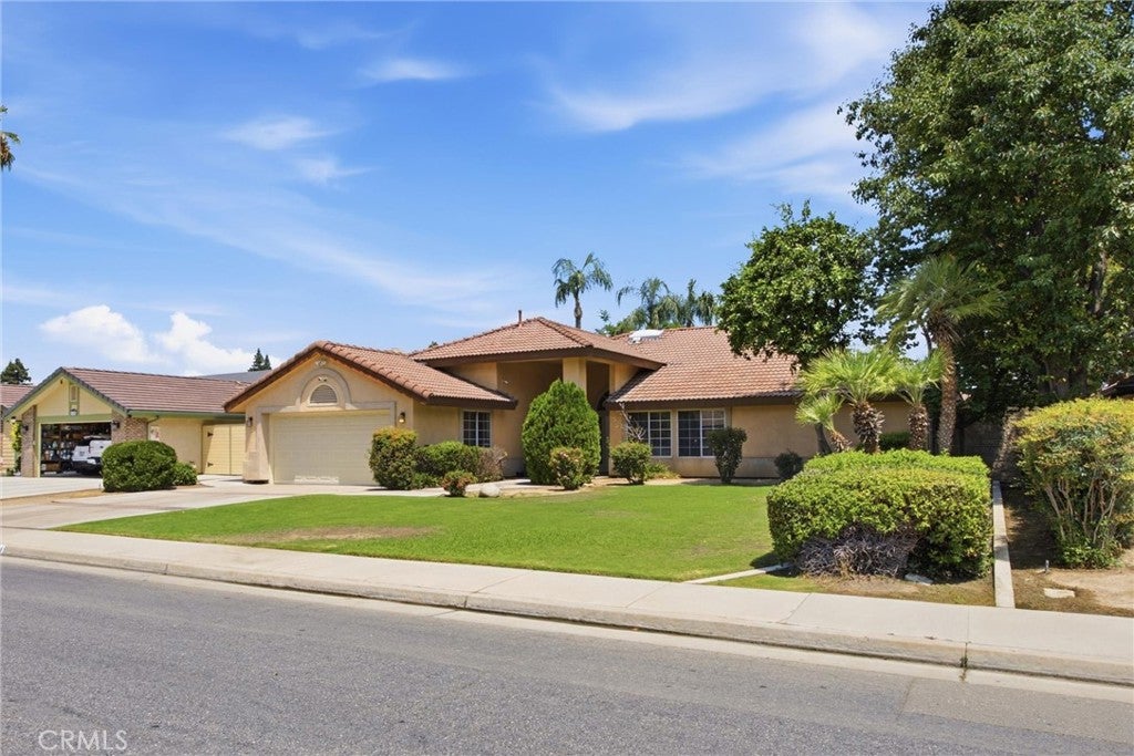 8704 Bridlewood Lane