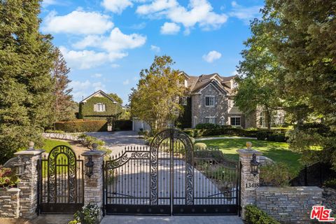 Tiny photo for 13418 Nightsky Drive, Camarillo, CA 93012 (MLS # 25553301)