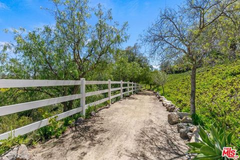 Tiny photo for 13418 Nightsky Drive, Camarillo, CA 93012 (MLS # 25553301)