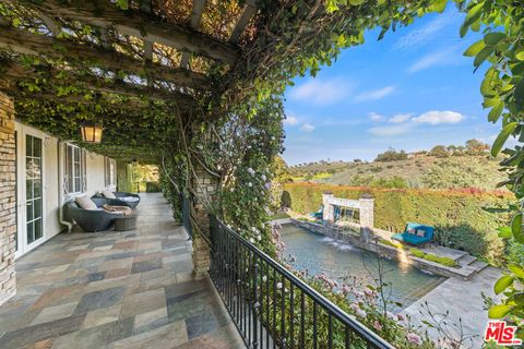 Tiny photo for 13418 Nightsky Drive, Camarillo, CA 93012 (MLS # 25553301)