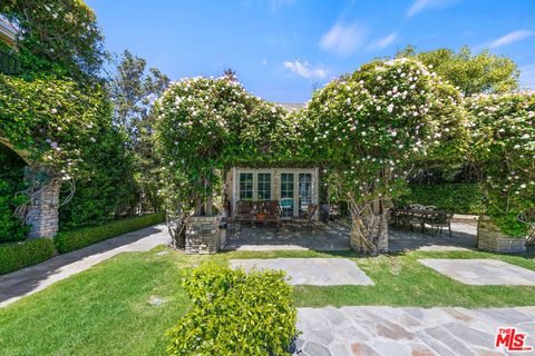 Tiny photo for 13418 Nightsky Drive, Camarillo, CA 93012 (MLS # 25553301)