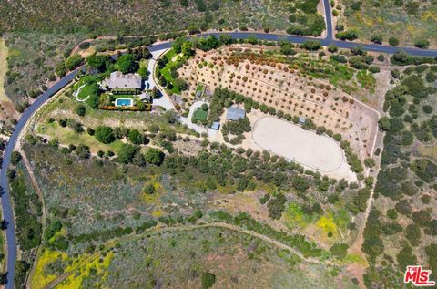 Tiny photo for 13418 Nightsky Drive, Camarillo, CA 93012 (MLS # 25553301)