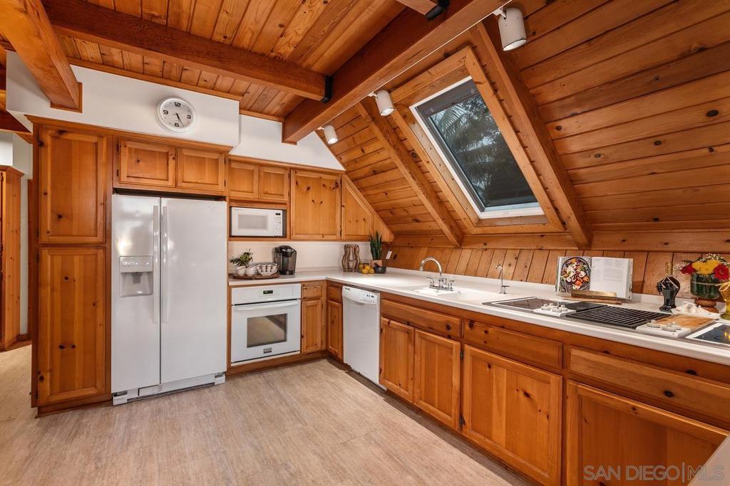 Leucadia - Residential Income