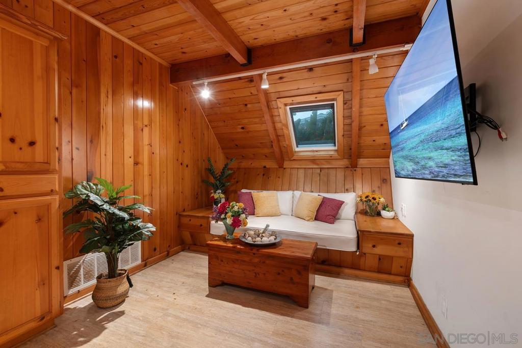 Leucadia - Residential Income