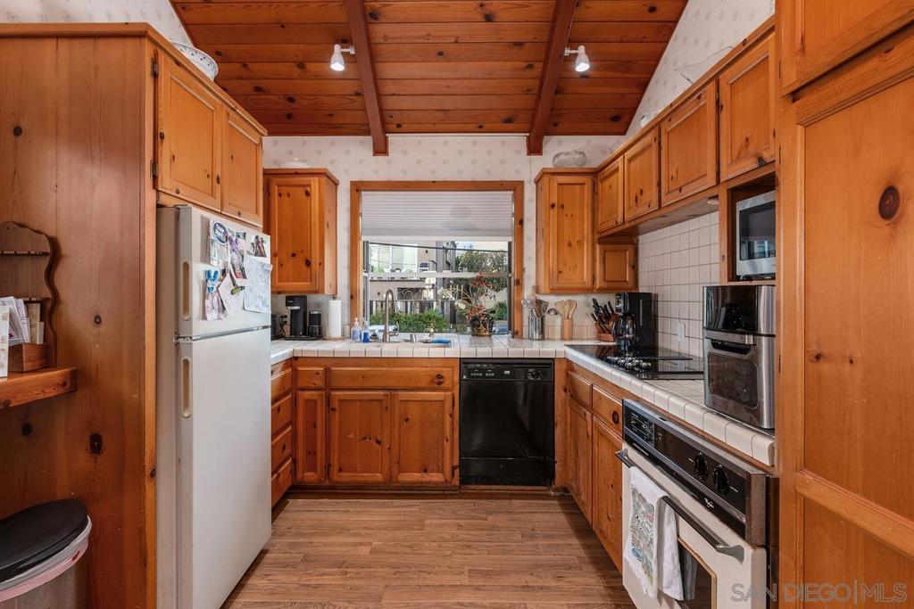 Leucadia - Residential Income