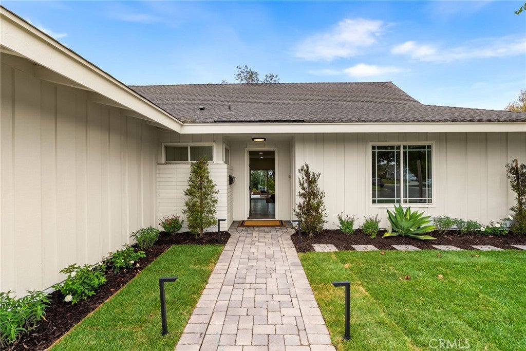 1903 E Bolingridge