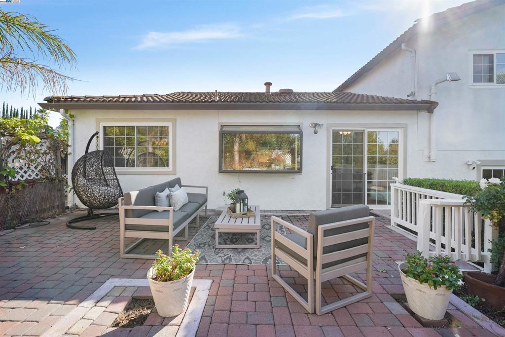 PLEASANTON - Residential