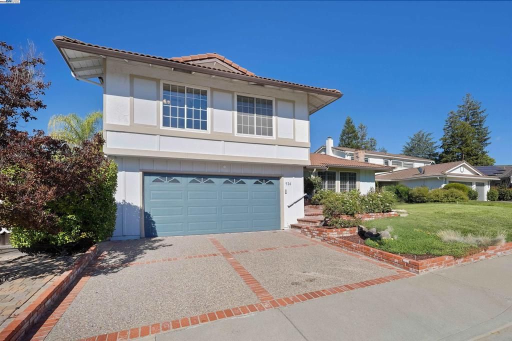 Photo of 526 Malbec Ct Ct, Pleasanton, CA 94566 (MLS # 41113662)