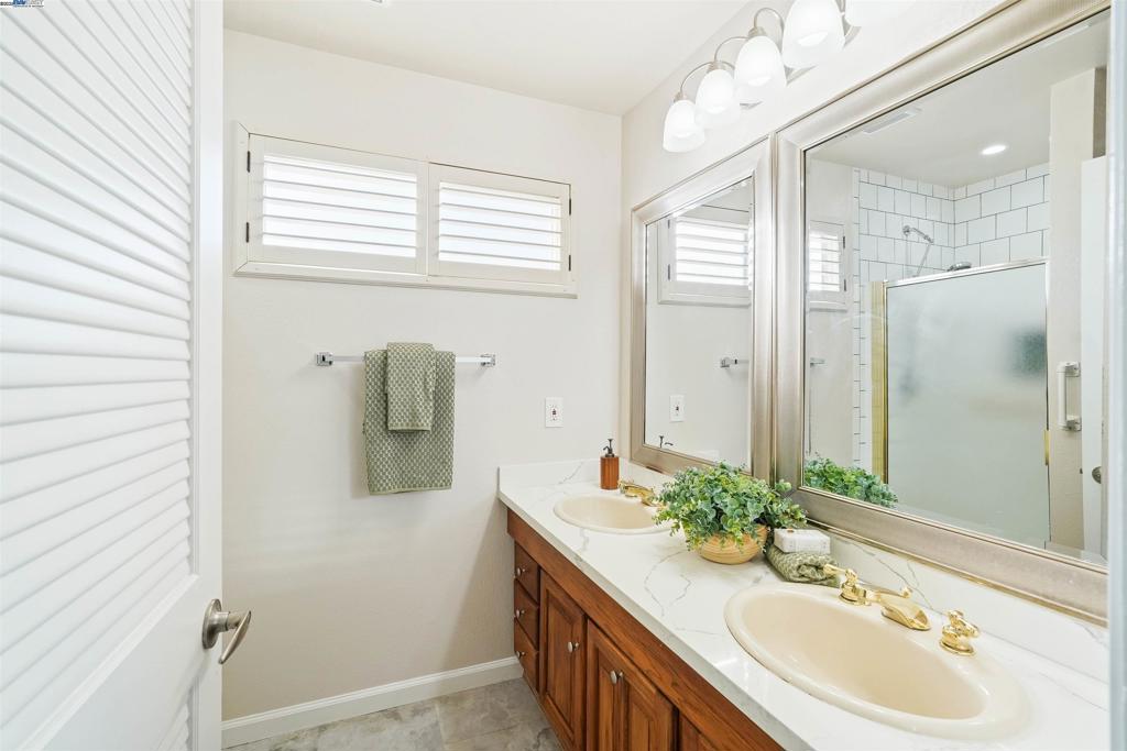 PLEASANTON - Residential