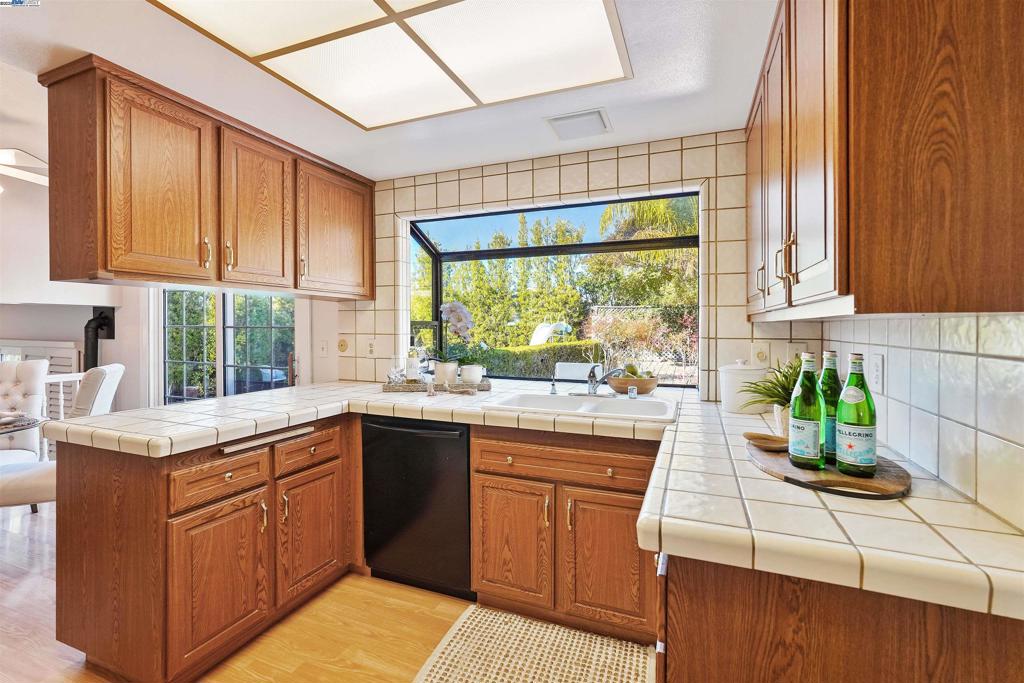 PLEASANTON - Residential