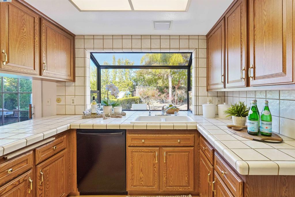 PLEASANTON - Residential