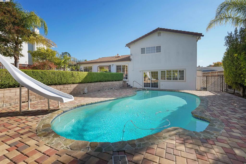 PLEASANTON - Residential
