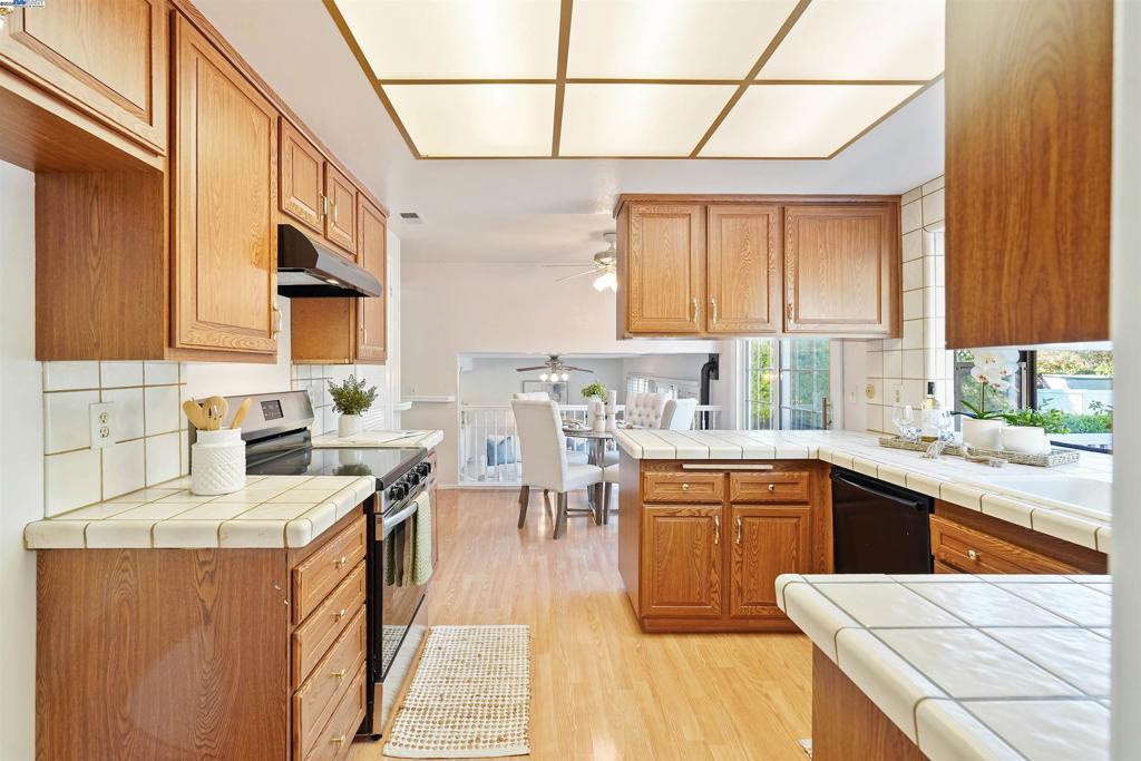 PLEASANTON - Residential