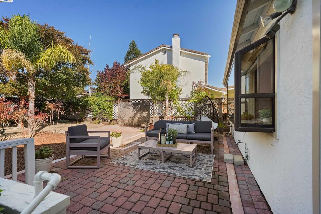 PLEASANTON - Residential