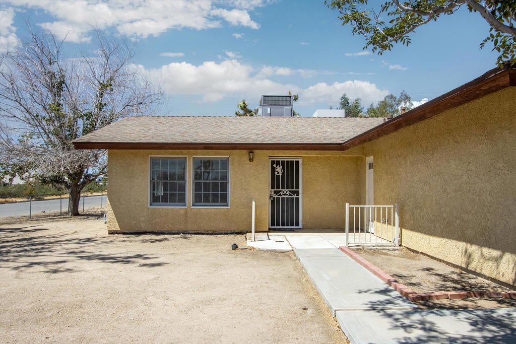 7028 Tamarisk Avenue