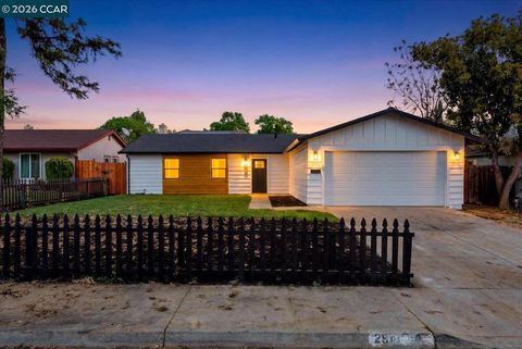 Photo of 2916 Garfield Pl Pl, Antioch, CA 94509 (MLS # 41127863)
