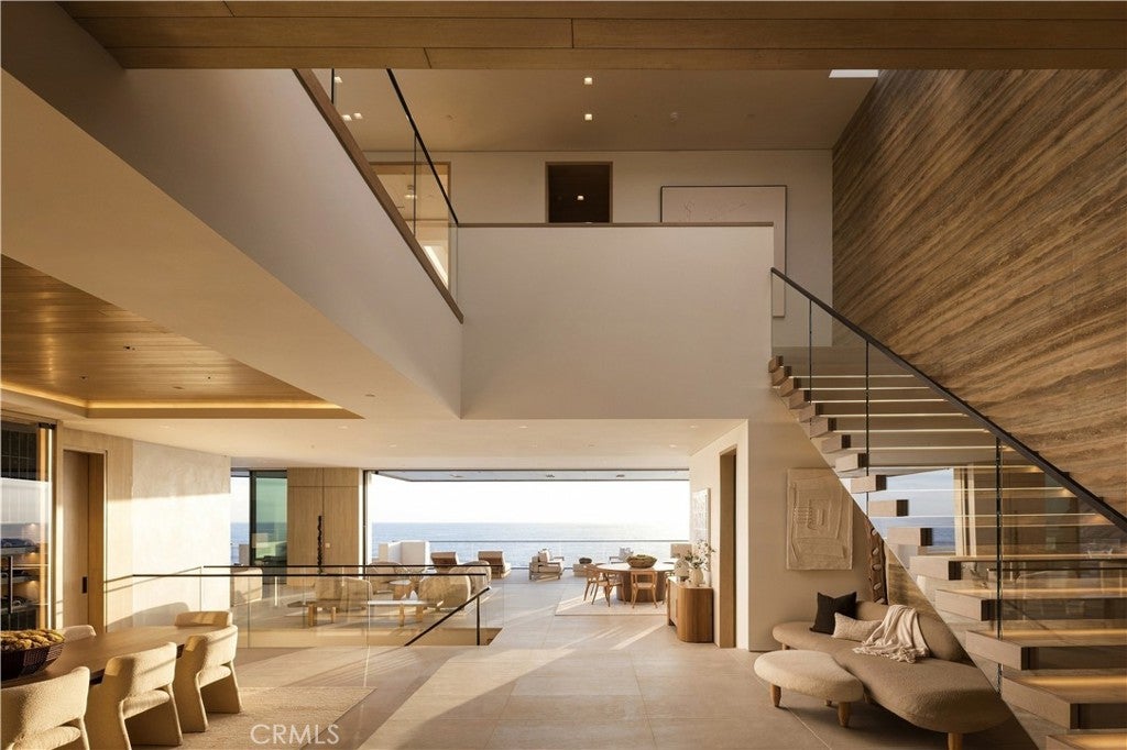 Photo of 1 Strand Beach Dr DR, Dana Point, CA 92629 (MLS # OC26205953)