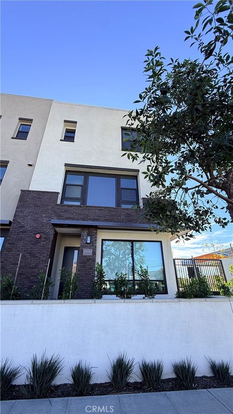 Photo of 1090 foothill Boulevard, Claremont, CA 91711 (MLS # WS26017357)