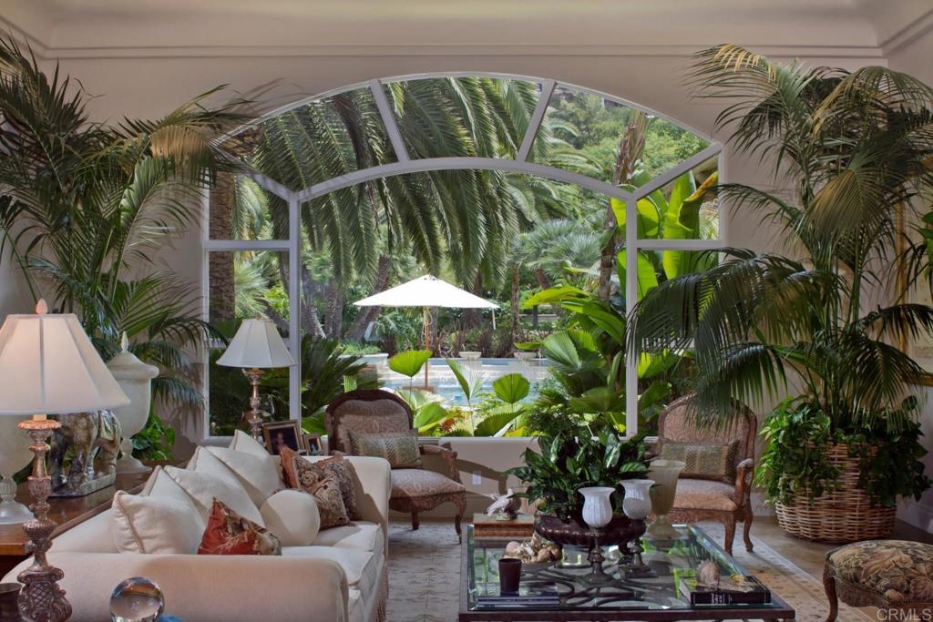 15651 Puerta Del Sol