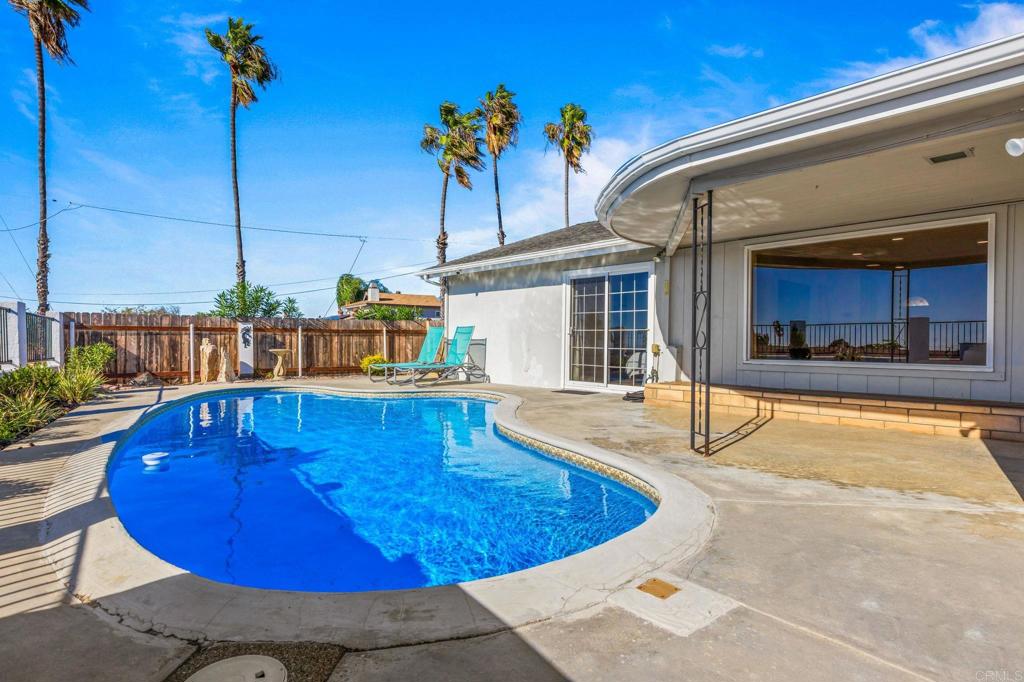 962 Nacion Ave.