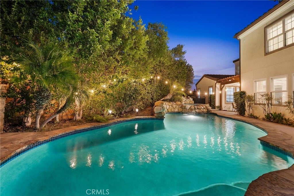 27121 Rosewood Court