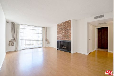 Photo of 421 S La Fayette Park Place #515, Los Angeles, CA 90057 (MLS # 26666099)