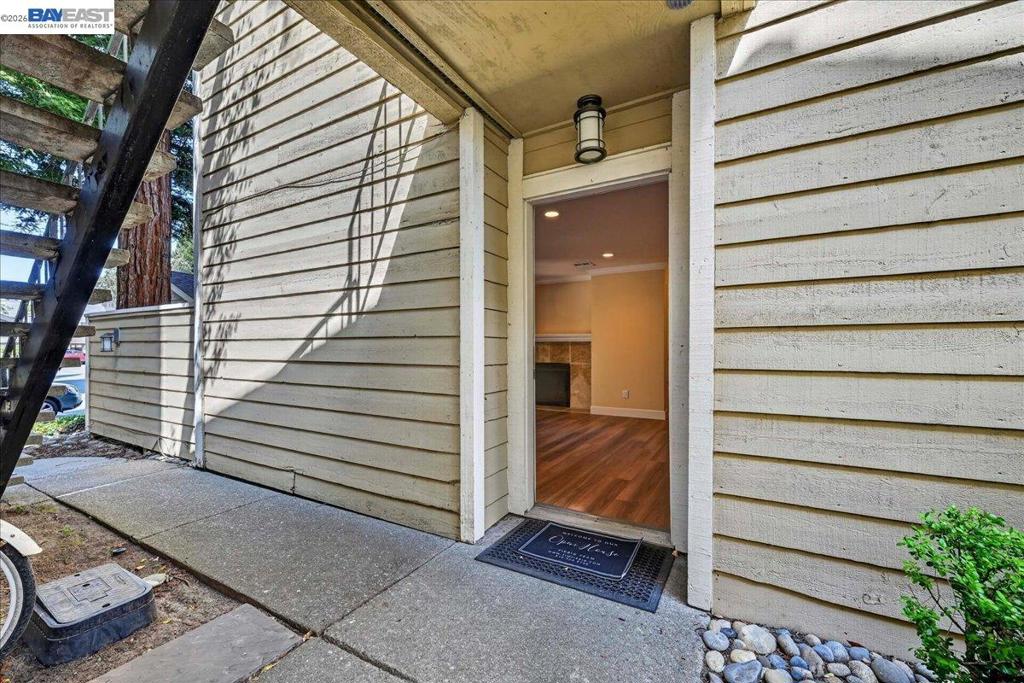 242 Eastridge Dr