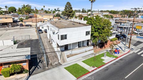 Photo of 704 Centinela AVE, Inglewood, CA 90302 (MLS # CV26107779)