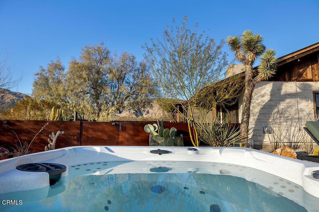 listing image 130721305681141580290