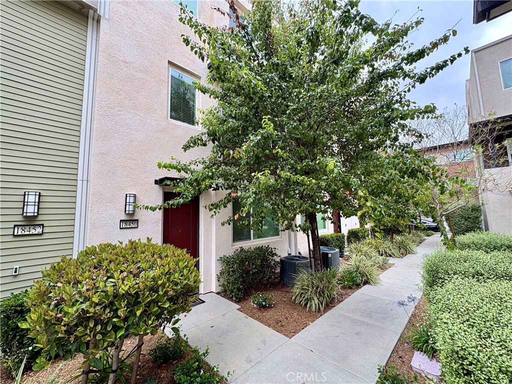18450 W Calico Lane