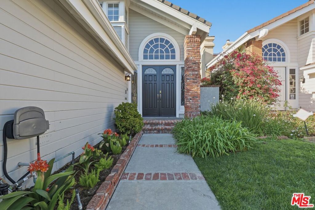 Photo of 7619 W 85th Street, Playa Del Rey, CA 90293 (MLS # 26666477)