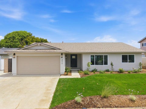 Photo of 3610 Trieste Drive DR, Carlsbad, CA 92010 (MLS # 260019901SD)