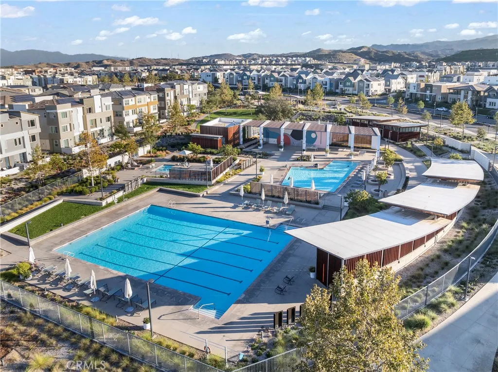 Valencia, California 91381, United States, 3 Bedrooms Bedrooms, ,4 BathroomsBathrooms,Residential,Active,239808