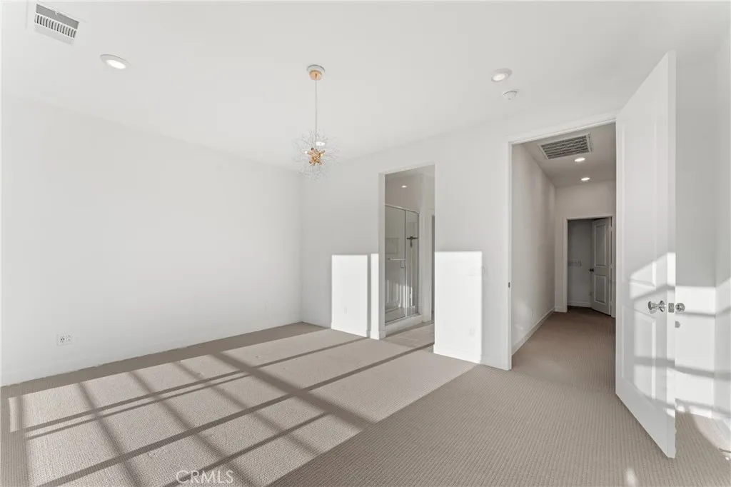 Valencia, California 91381, United States, 3 Bedrooms Bedrooms, ,4 BathroomsBathrooms,Residential,Active,239808