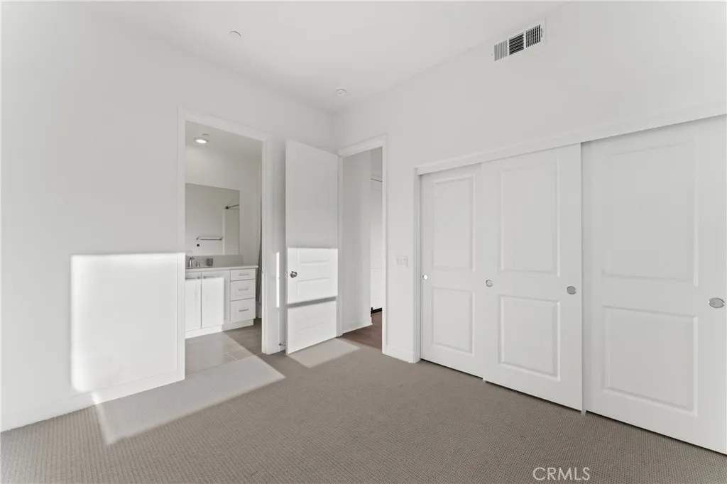 Valencia, California 91381, United States, 3 Bedrooms Bedrooms, ,4 BathroomsBathrooms,Residential,Active,239808