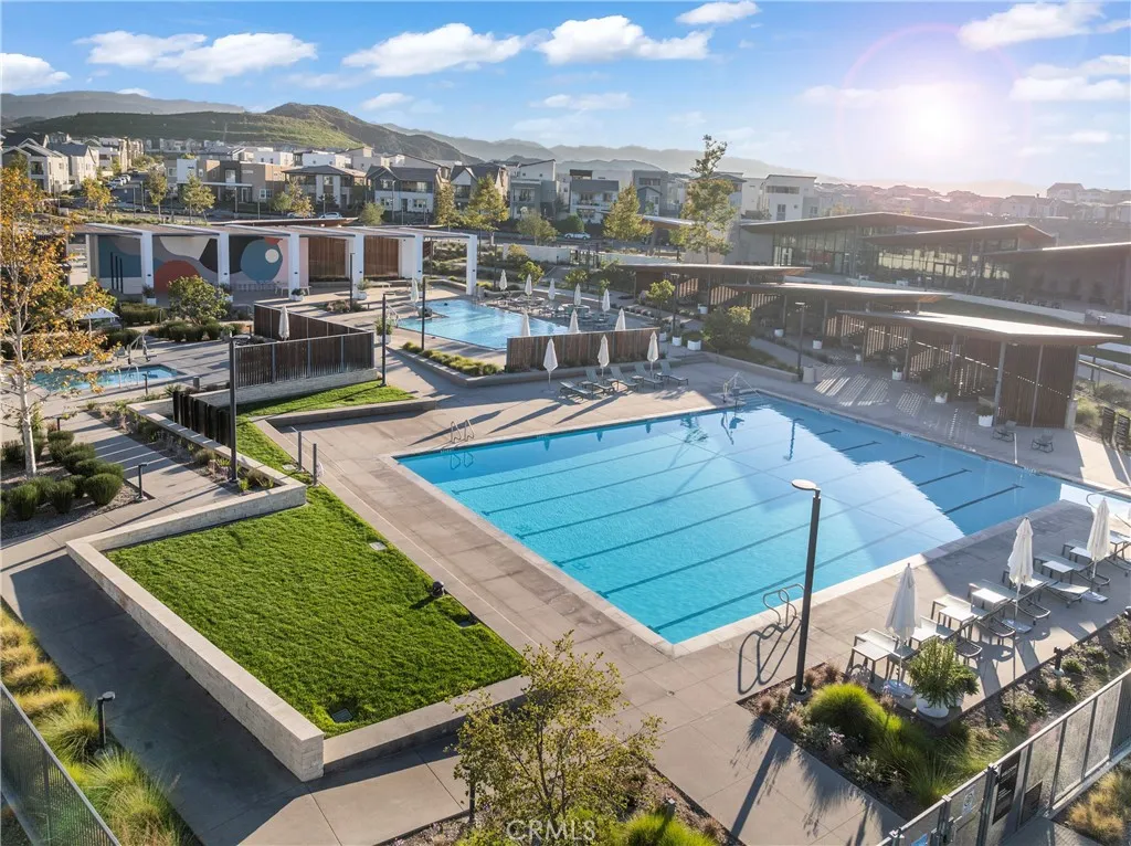 Valencia, California 91381, United States, 3 Bedrooms Bedrooms, ,4 BathroomsBathrooms,Residential,Active,239808