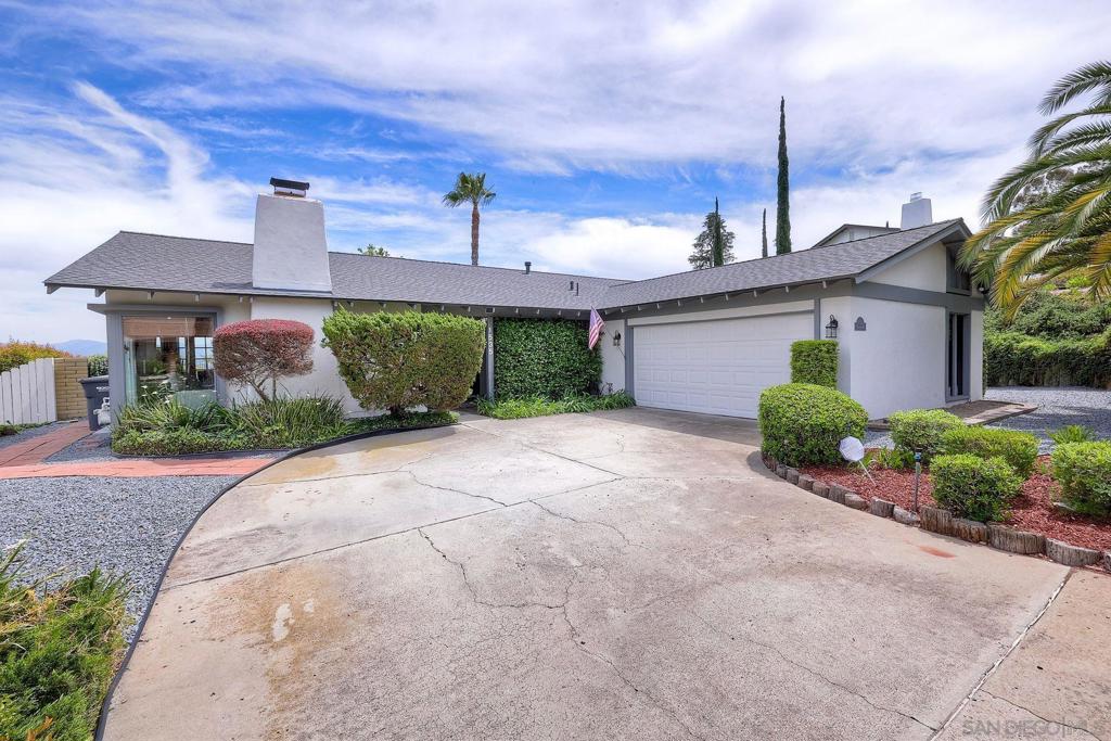 1535 Avenida Ladera