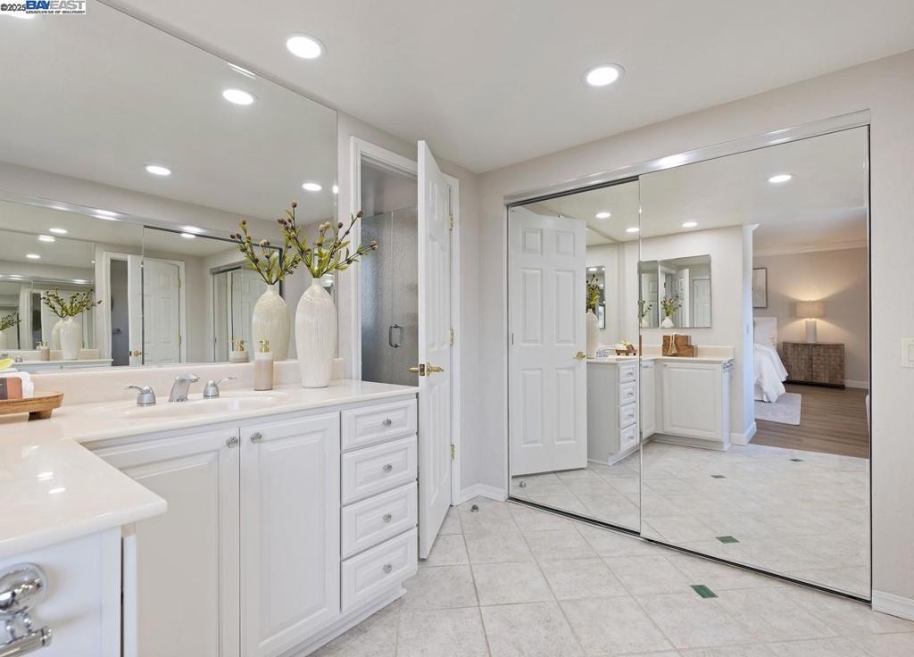 TWIN CREEK - Residential